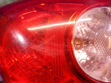 Laden Sie das Bild in den Galerie-Viewer, Rückleuchte Nissan Tiida 26555EM01A Links Rearlight RUK1322125082fd
