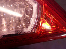 Laden Sie das Bild in den Galerie-Viewer, Rückleuchte Nissan Tiida 26555EM01A Links Rearlight RUK1322125082fd