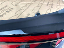 Laden Sie das Bild in den Galerie-Viewer, Rückleuchte VW 57L945207A Links Rearlight RUK1322301337vs