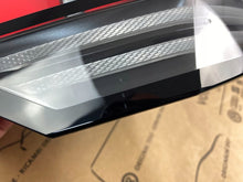 Laden Sie das Bild in den Galerie-Viewer, Rückleuchte VW 57L945207A Links Rearlight RUK1322301337vs