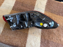 Laden Sie das Bild in den Galerie-Viewer, Rückleuchte BMW G21 5A3BC72 Ein Stück (Rechts oder Links) Rearlight RUK1378183354oq