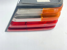 Laden Sie das Bild in den Galerie-Viewer, Rückleuchte Mercedes-Benz Cabrio SDV08118 Rechts Rearlight RUK1434698204ms