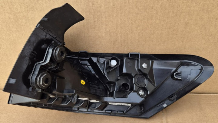 Rückleuchte VW Passat 3J0945095 Links Rearlight RUK1562816332tw