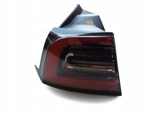 Laden Sie das Bild in den Galerie-Viewer, Rückleuchte Tesla Model 3 1502086-99-D Links Rearlight RUK1685360463ta