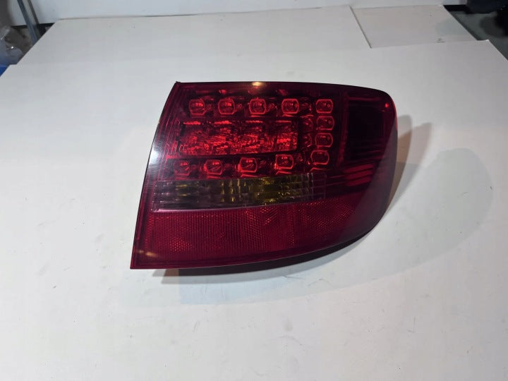 Rückleuchte Audi A6 Avant 89037056 Rechts Rearlight RUK1818227218ql