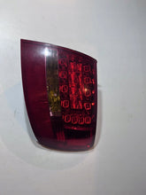 Laden Sie das Bild in den Galerie-Viewer, Rückleuchte Audi A6 Avant 89037056 Rechts Rearlight RUK1818227218ql