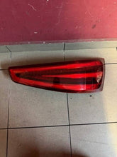 Laden Sie das Bild in den Galerie-Viewer, Rückleuchte Audi Q3 8U0945094A Rechts Rearlight RUK1936642296yp