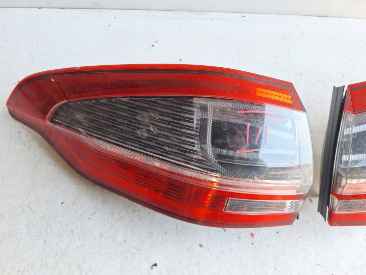 Rückleuchte Ford S-Max LED Rechts Rearlight RUK1949537359yu