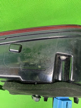 Laden Sie das Bild in den Galerie-Viewer, Rückleuchte VW Tiguan 5NA945307D Ein Stück (Rechts oder Links) Rearlight RUK1992510540vu