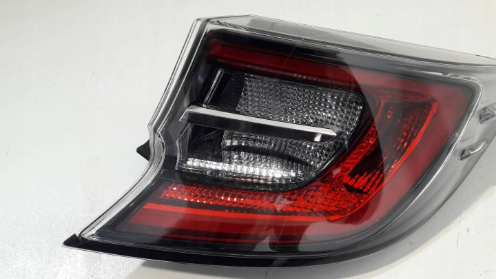 Rückleuchte Toyota Corolla Hatchback LED Rechts Rearlight RUK1996105527zw