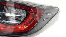 Laden Sie das Bild in den Galerie-Viewer, Rückleuchte Toyota Corolla Hatchback LED Rechts Rearlight RUK1996105527zw