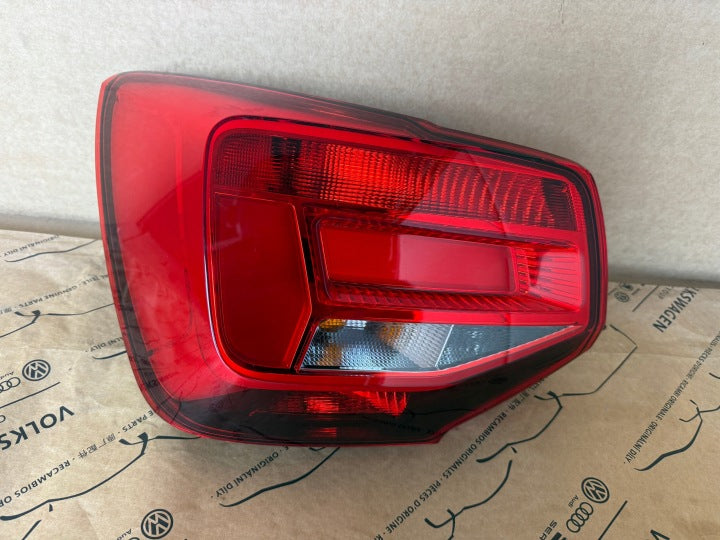 Rückleuchte Audi Q2 81A945069B Links Rearlight RUK2042684556yi