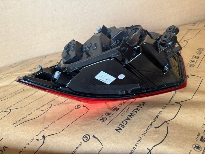 Rückleuchte Audi Q2 81A945069B Links Rearlight RUK2042684556yi