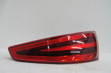 Laden Sie das Bild in den Galerie-Viewer, Rückleuchte Audi Q3 8U0945093A 8U0945094A Ein Satz Rearlight RUK2199506889eo