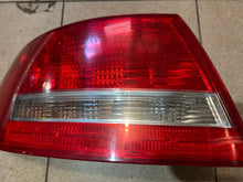 Laden Sie das Bild in den Galerie-Viewer, Rückleuchte Audi A6 C6 4F5945095D Ein Stück (Rechts oder Links) Rearlight RUK2219732785mw