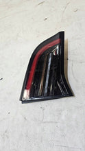 Load image into Gallery viewer, Rückleuchte Tesla Model 3 Y 01534201 Ein Stück (Rechts oder Links) Rearlight RUK2250258729kj