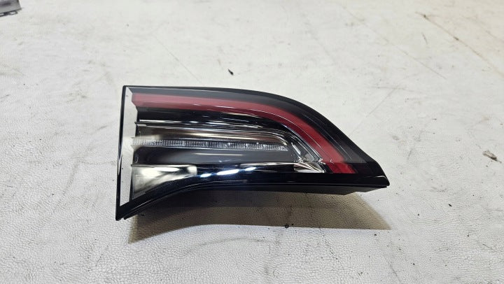 Rückleuchte Tesla Model 3 Y 01534201 Ein Stück (Rechts oder Links) Rearlight RUK2250258729kj