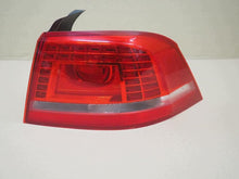 Laden Sie das Bild in den Galerie-Viewer, Rückleuchte VW Passat B7 LED Rechts Rearlight RUK2286749581zg
