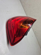 Laden Sie das Bild in den Galerie-Viewer, Rückleuchte BMW 3 F30 737278401 Rechts Rearlight RUK2307101500ps