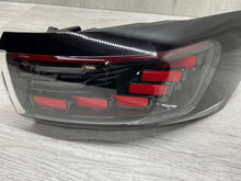 Laden Sie das Bild in den Galerie-Viewer, Rückleuchte VW I 11A945208A Rechts Rearlight RUK2424926793vv
