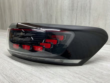 Laden Sie das Bild in den Galerie-Viewer, Rückleuchte VW I 11A945208A Rechts Rearlight RUK2424926793vv