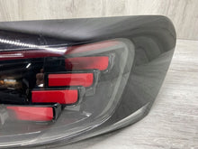 Laden Sie das Bild in den Galerie-Viewer, Rückleuchte VW I 11A945208A Rechts Rearlight RUK2424926793vv