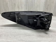 Laden Sie das Bild in den Galerie-Viewer, Rückleuchte VW I 11A945208A Rechts Rearlight RUK2424926793vv