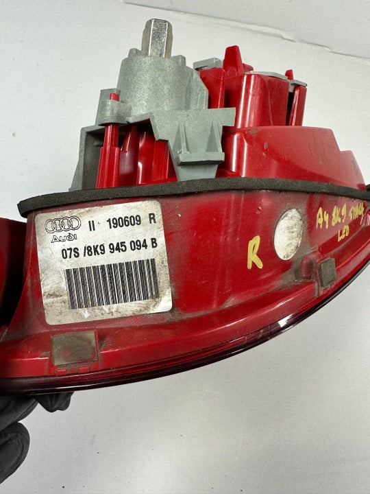 Rückleuchte Audi A4 8K9945094B Rechts Rearlight RUK2458008587ef