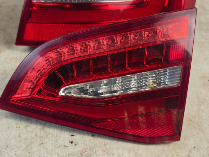 Rückleuchte Audi A4 B8 8K9945093E 8K9945094E Ein Satz Rearlight RUK2524015015em
