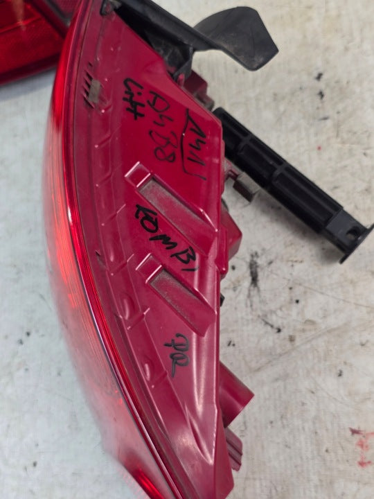 Rückleuchte Audi A4 B8 8K9945093E 8K9945094E Ein Satz Rearlight RUK2524015015em