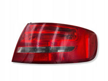 Laden Sie das Bild in den Galerie-Viewer, Rückleuchte Audi A4 219702 Rechts Rearlight RUK2590394892wm
