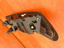 Laden Sie das Bild in den Galerie-Viewer, Rückleuchte VW I 11A945208A Rechts Rearlight RUK2666522819iq
