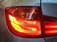 Laden Sie das Bild in den Galerie-Viewer, Rückleuchte BMW F30 1571610 Links Rearlight RUK2668751654bs