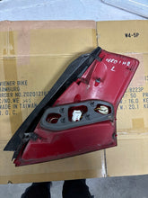 Laden Sie das Bild in den Galerie-Viewer, Rückleuchte Kia 009-735-01 Links Rearlight RUK2676730513tk
