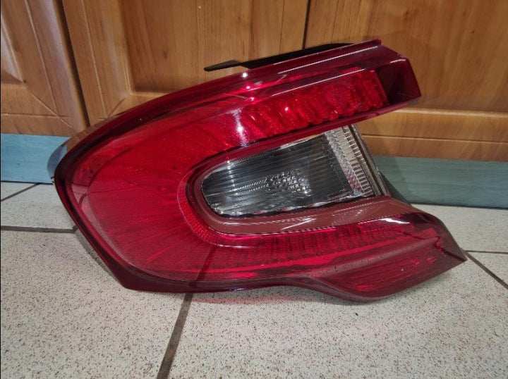Rückleuchte Fiat Tipo 521029670 Links Rearlight RUK2689818836hg