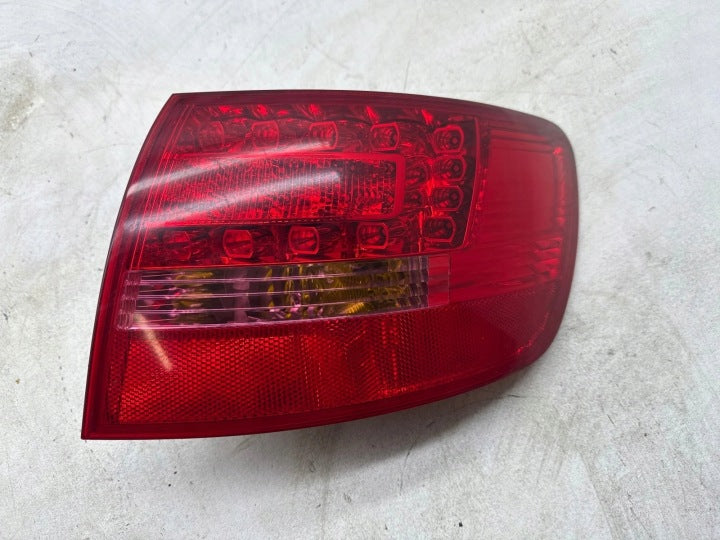 Rückleuchte Audi A6 C6 Avant 4F9945096H Rechts Rearlight RUK2765330418fv