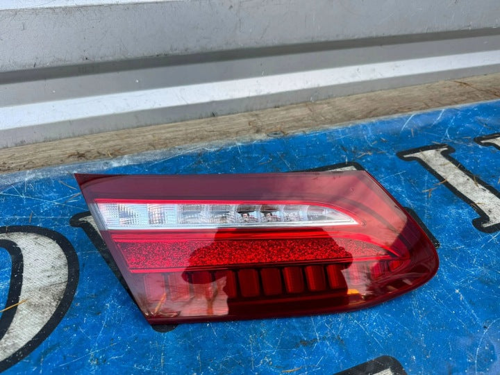 Rückleuchte Mercedes-Benz A2389062300 Links Rearlight RUK2814447196fk