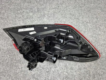 Laden Sie das Bild in den Galerie-Viewer, Rückleuchte Audi E-Tron 89A945070 Rechts Rearlight RUK2859653493im