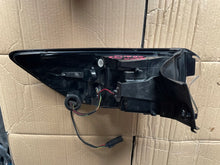 Laden Sie das Bild in den Galerie-Viewer, Rückleuchte Ford Kuga LV4B-13404-B Ein Stück (Rechts oder Links) Rearlight RUK2864650042pm