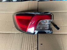 Laden Sie das Bild in den Galerie-Viewer, Rückleuchte Ford Kuga LV4B-13404-B Ein Stück (Rechts oder Links) Rearlight RUK2864650042pm
