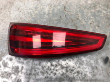 Laden Sie das Bild in den Galerie-Viewer, Rückleuchte Audi Q3 8U0945093H Links Rearlight RUK2937046610yh