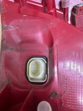 Laden Sie das Bild in den Galerie-Viewer, Rückleuchte Audi A6 C7 Avant 4G9945095B Links Rearlight RUK3095005772hz