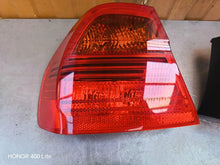 Laden Sie das Bild in den Galerie-Viewer, Rückleuchte BMW E90 6937458 Ein Satz Rearlight RUK3201093576ik