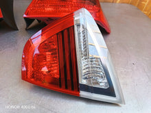 Laden Sie das Bild in den Galerie-Viewer, Rückleuchte BMW E90 6937458 Ein Satz Rearlight RUK3201093576ik