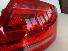 Laden Sie das Bild in den Galerie-Viewer, Rückleuchte Audi A8 4H0945096 Rechts Rearlight RUK3338720120vm