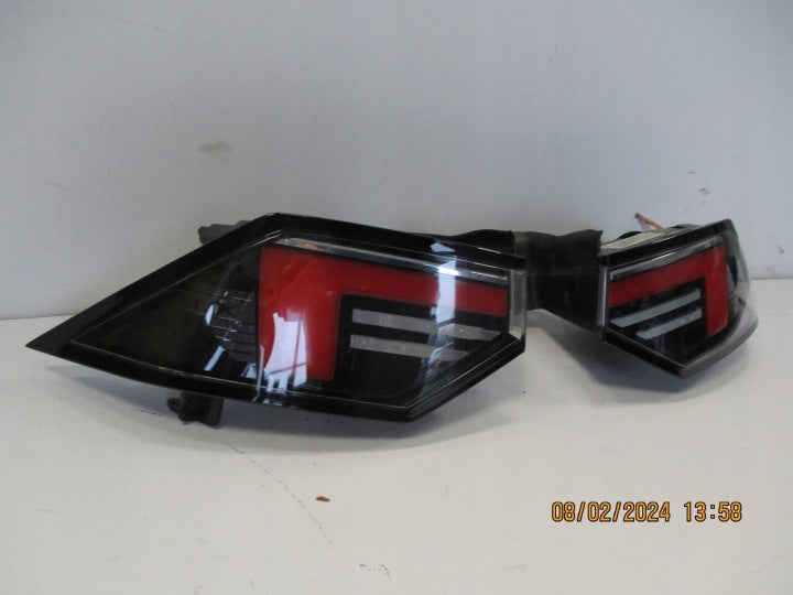 Rückleuchte Opel Astra L 9839298380 9839298480 Ein Stück (Rechts oder Links) RUK3339166785uy
