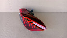 Laden Sie das Bild in den Galerie-Viewer, Rückleuchte Audi E-Tron Rechts Rearlight RUK3498029915jr