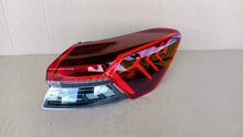 Laden Sie das Bild in den Galerie-Viewer, Rückleuchte Audi E-Tron Rechts Rearlight RUK3498029915jr