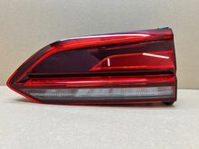 Laden Sie das Bild in den Galerie-Viewer, Rückleuchte VW Touareg 760945093 Ein Stück (Rechts oder Links) Rearlight RUK3506378003mt