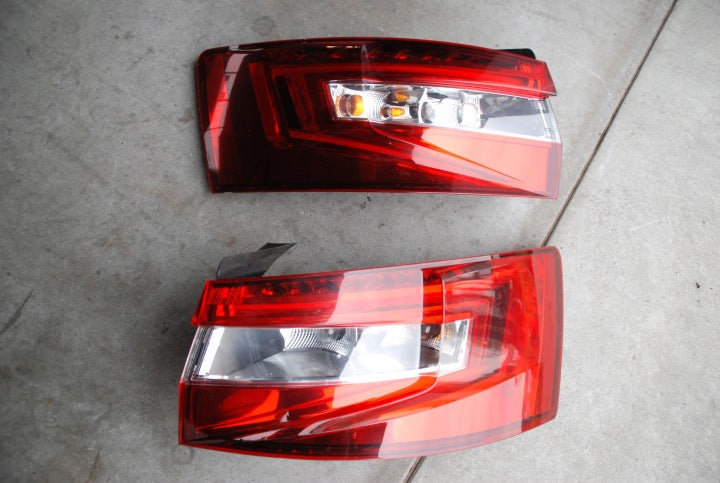 Rückleuchte Skoda Superb III Links Rearlight RUK3522567106bz